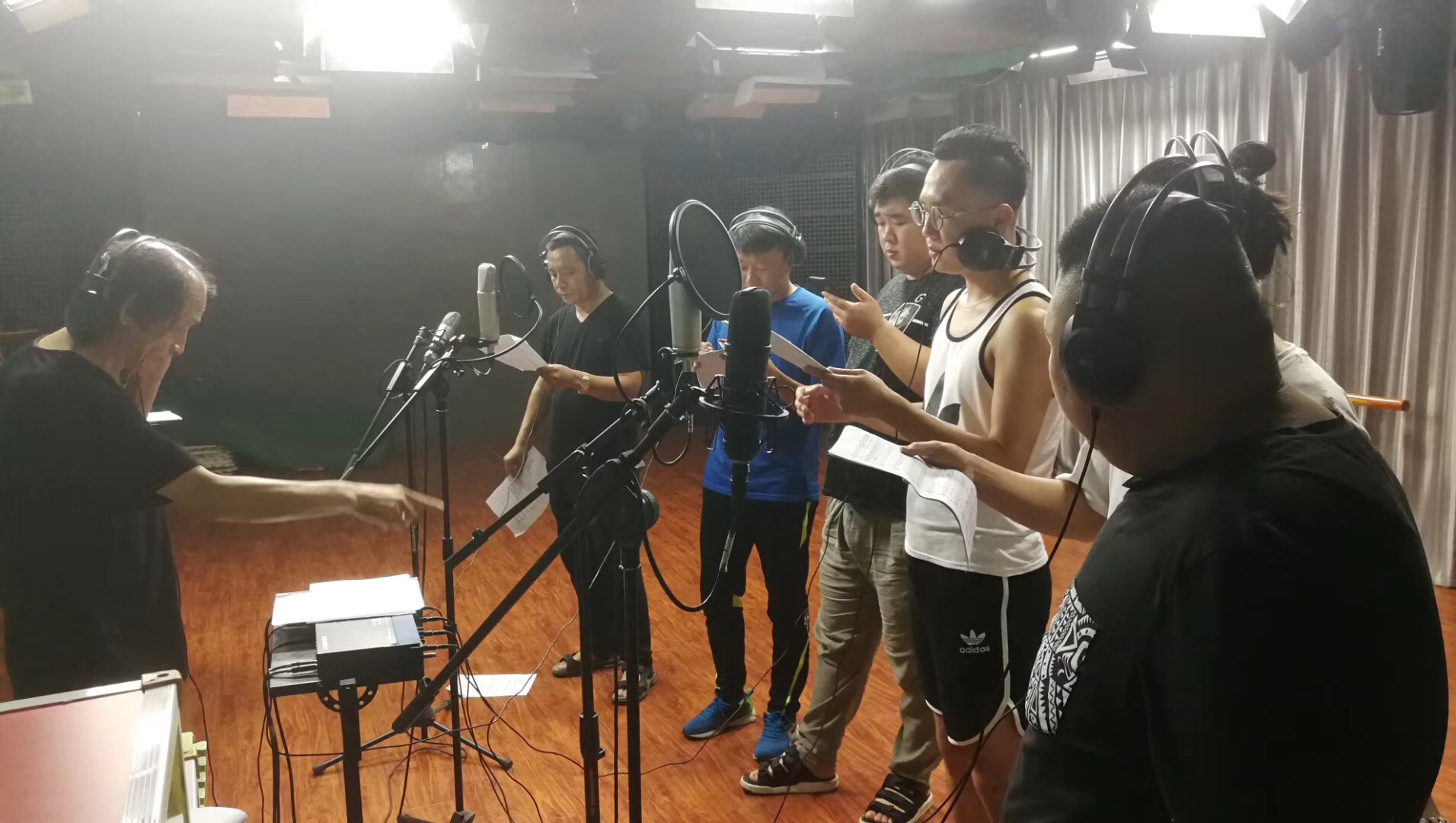 中央電視臺紀念中國改革開放四十周年大型文藝演出錄制